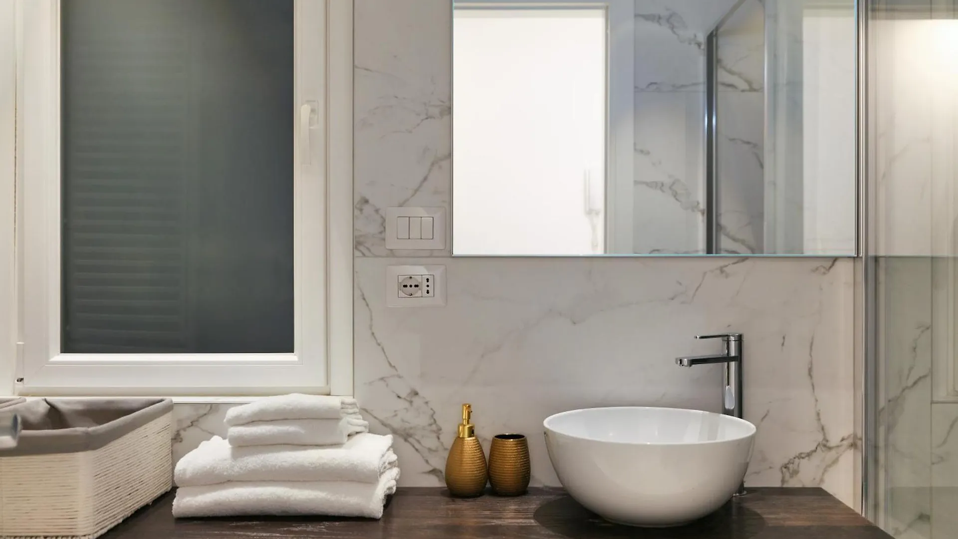 밀라노 Center Luxury Flat B 아파트 0*,
